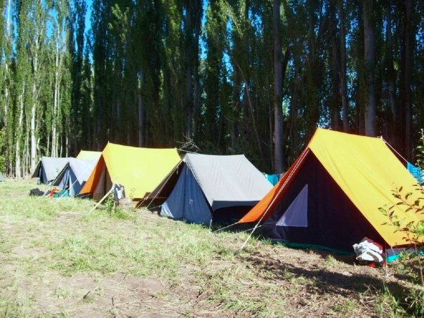 Carpa canadiense o de dos aguas. Fiel a su estilo mientras pasan las generaciones.